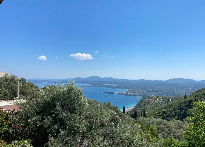 Mantorina Sea View 2 Bedrooms Apartmán *